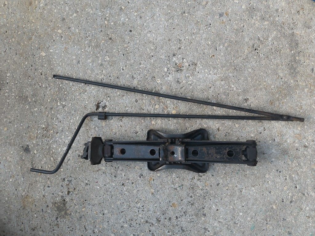 82-95 GMC Vandura Chevy G Van G10 G20 G30 Spare Tire scissor Jack crank rod OEM tool roadside