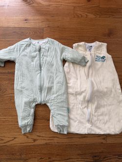2 Baby Sleep Sacks Pur Comfy / Baby Merlin’s READ DESCRIPTION
