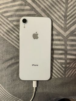 iPhone XR need gone works perfectly not locked📲📲📲📲