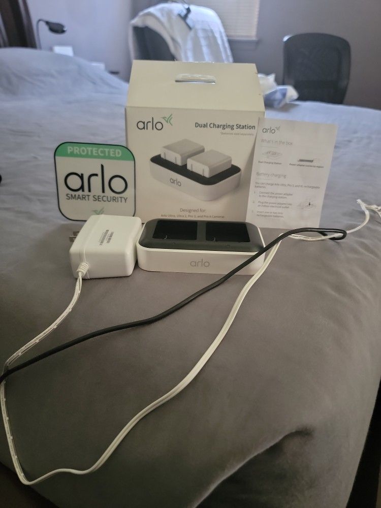 Arlo Dual Charging Station