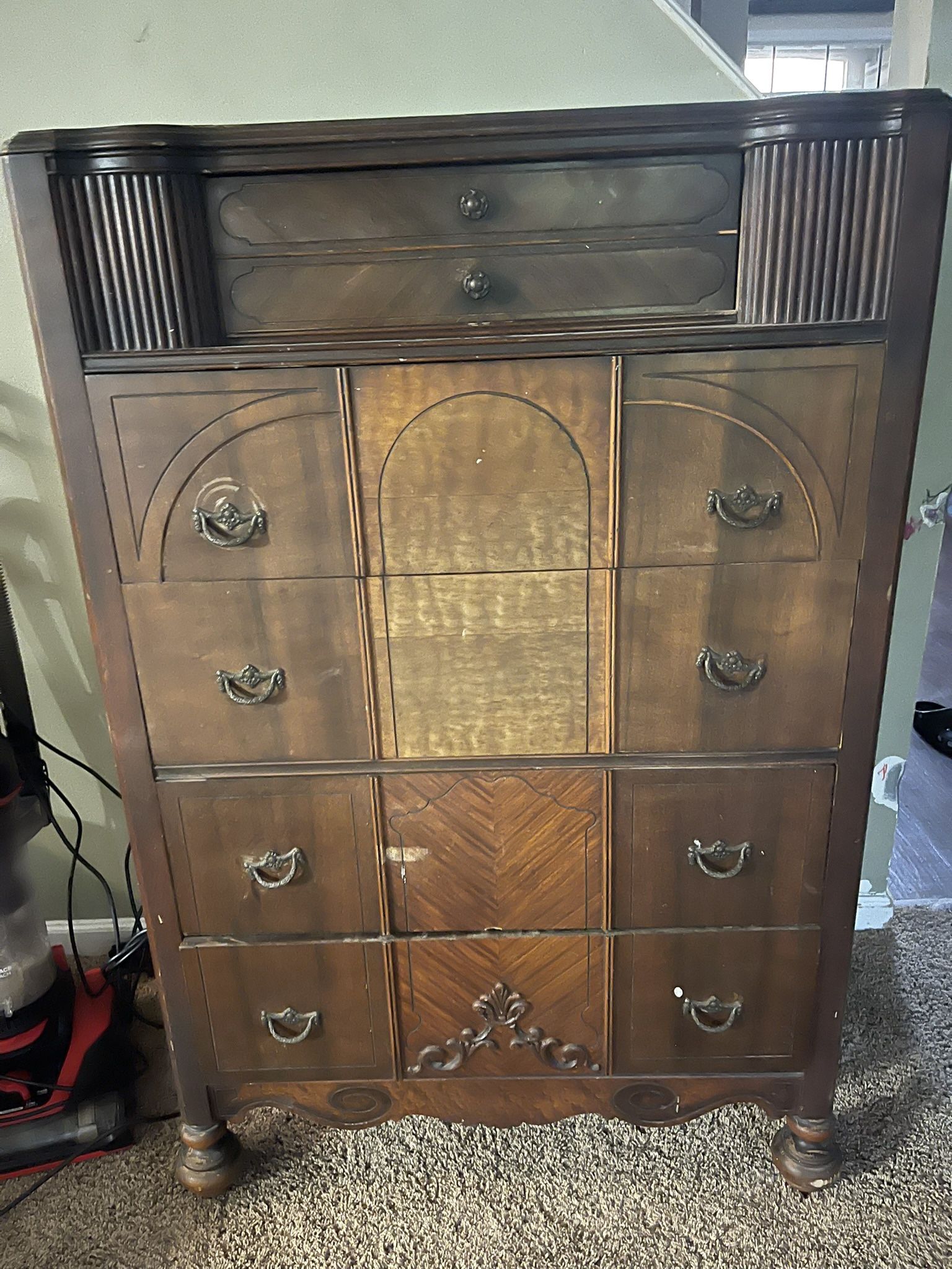 late 1920s to 1940s, Art Deco or Depression-era bedroom set.
