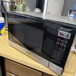 Panasonic Microwave Genius Sensor 1200W