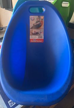 Scoop rocker for kid