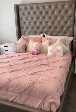 Queen size bed