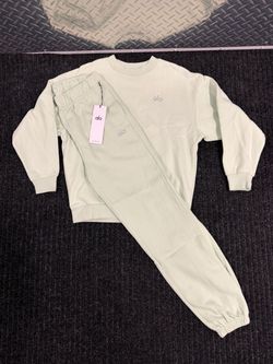 Alo Yoga Sweatsuit Set Light Green