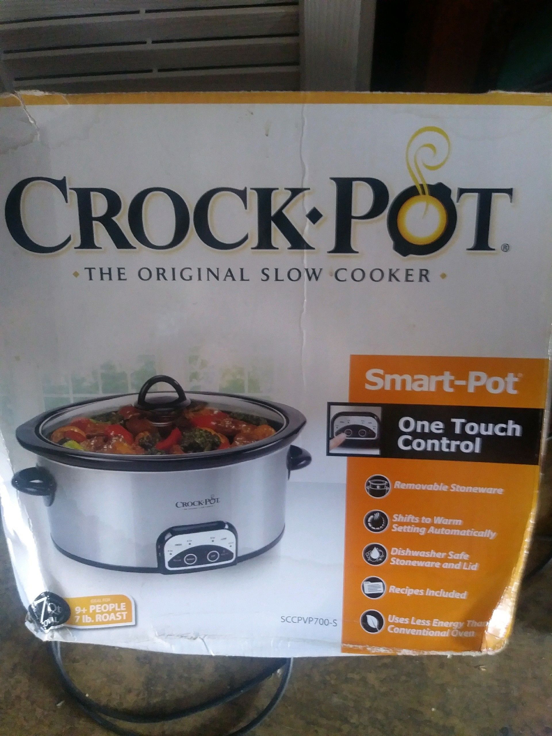 CROCK POT SLOW COOKER