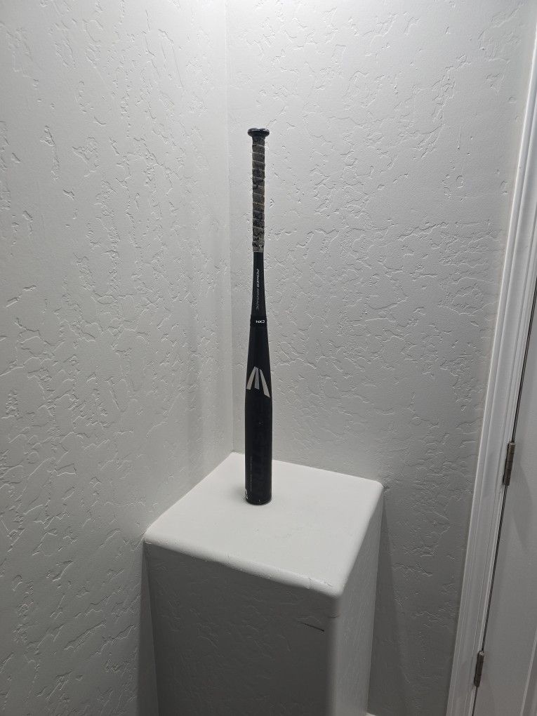 Easton MAKO Beast 33/30 Drop 3 BBCOR