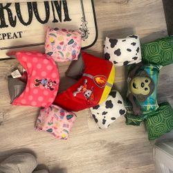 puddle jumpers/floaties/life jackets