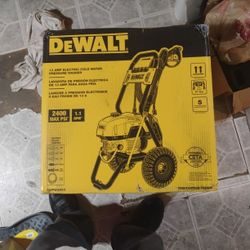 DeWalt Electric 13 Amp Pressure Washer Brand New 2400 Max Psi Brand New 600 Bucks 