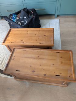 Wooden storage chests, set of 2