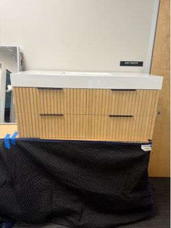 48” Bathroom vanity in wood color