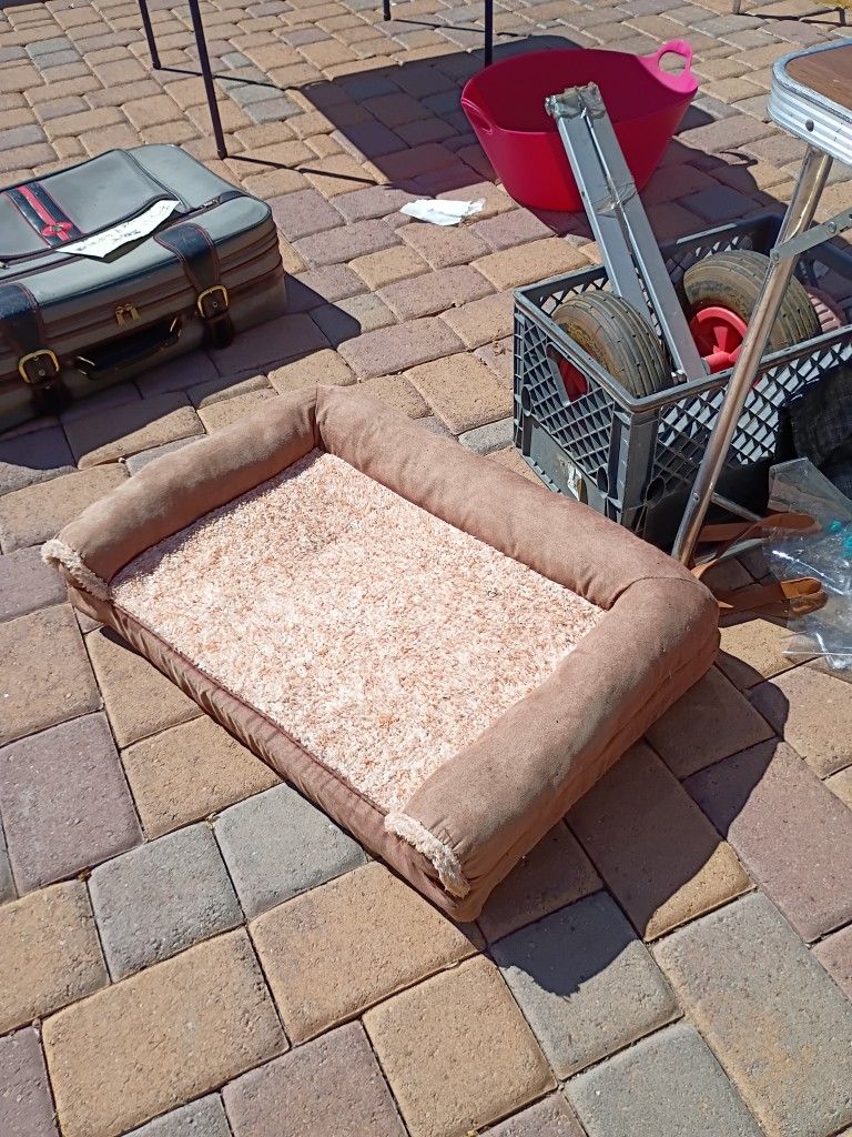 Pet Bed Outside Measurements 20 By 30 In Cash Only Please