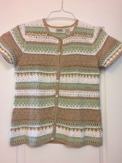 Women's Sweater Knitted top Short Sleeve Size medium 8/10