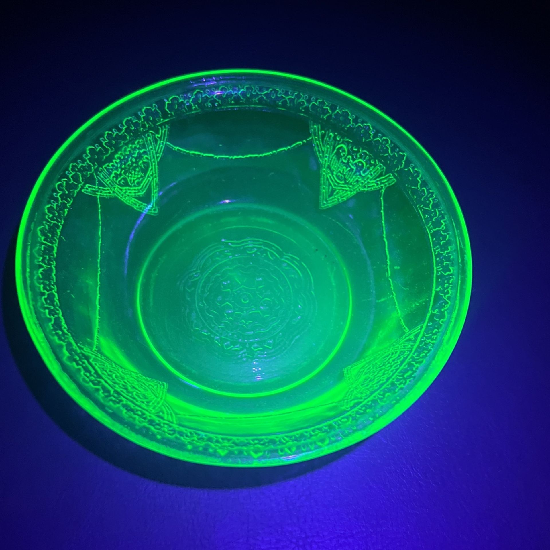 4.5” Lovebird Bowl