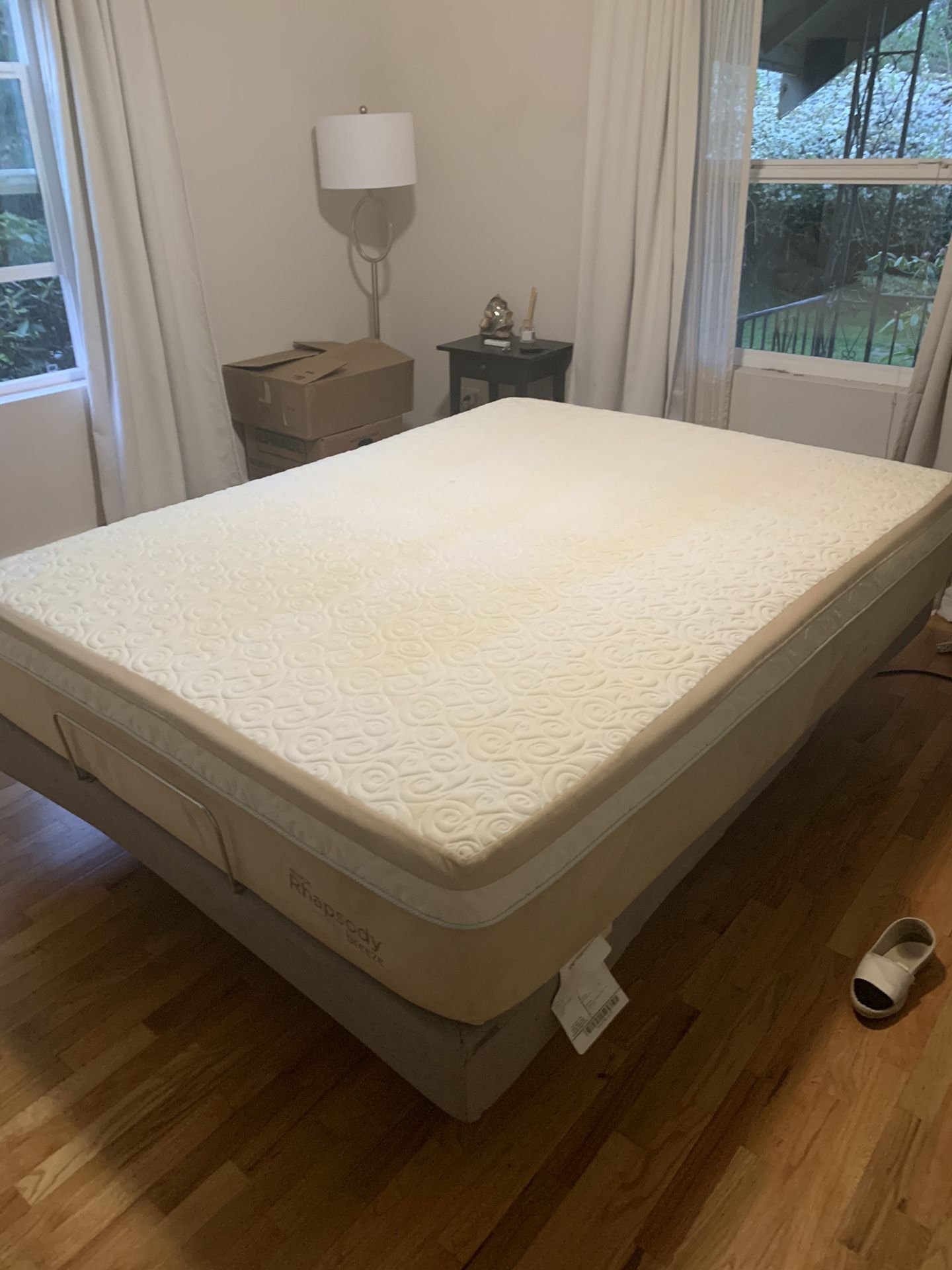Tempurpedic Rhapsody Breeze Queen Adjustable Bed w/Remote for Sale in WA OfferUp