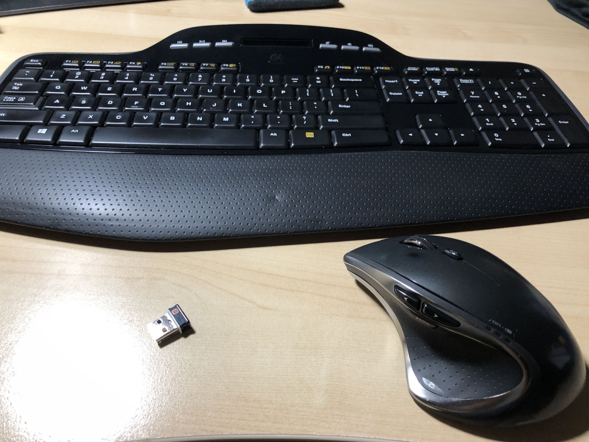 Logitech Performance MX Wireless Mouse, MK710 Wireless Keyboard and USB Receiver