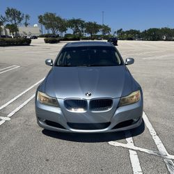 BMW 328i  