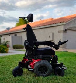 Rare Magic Mobility V6 Power Chair