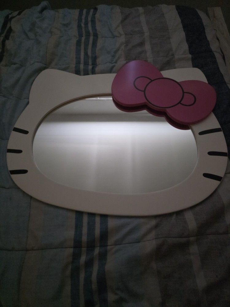 Hello Kitty Mirror