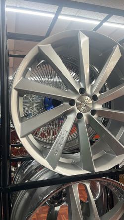 22” Giovanna Rims BRAND NEW – Silver Finish – Upgrade Your Ride