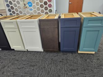 RTA Solid Wood Shaker Kitchen Cabinets – Free Delivery Up to 30 Miles