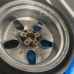 Four 20’’ Alloy Rims w/ Hardware & 255 35Z R20 93W Tires
