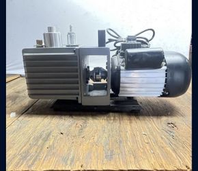 Oil-sealed Rotary Vane Vacuum Pump for Remove Dry Gas from the Sealed Container