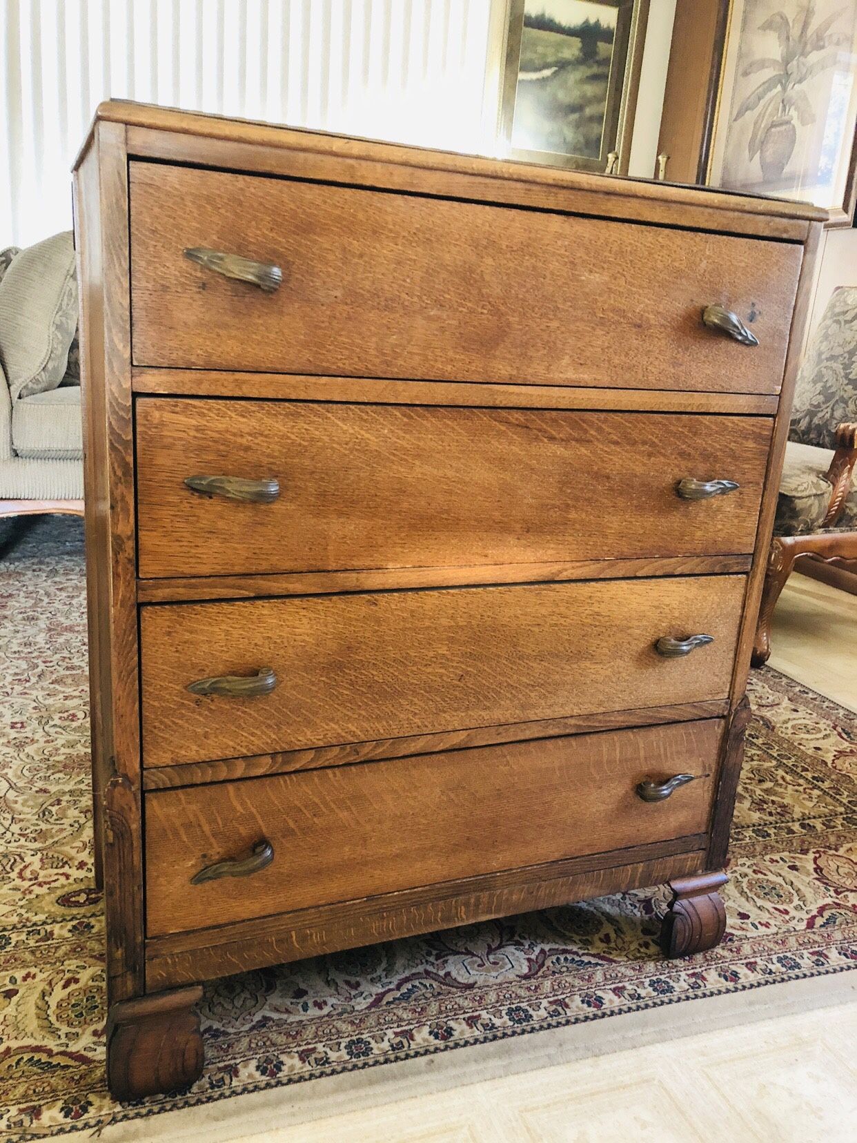 ANTIQUE 4 DRAWER DRESSER