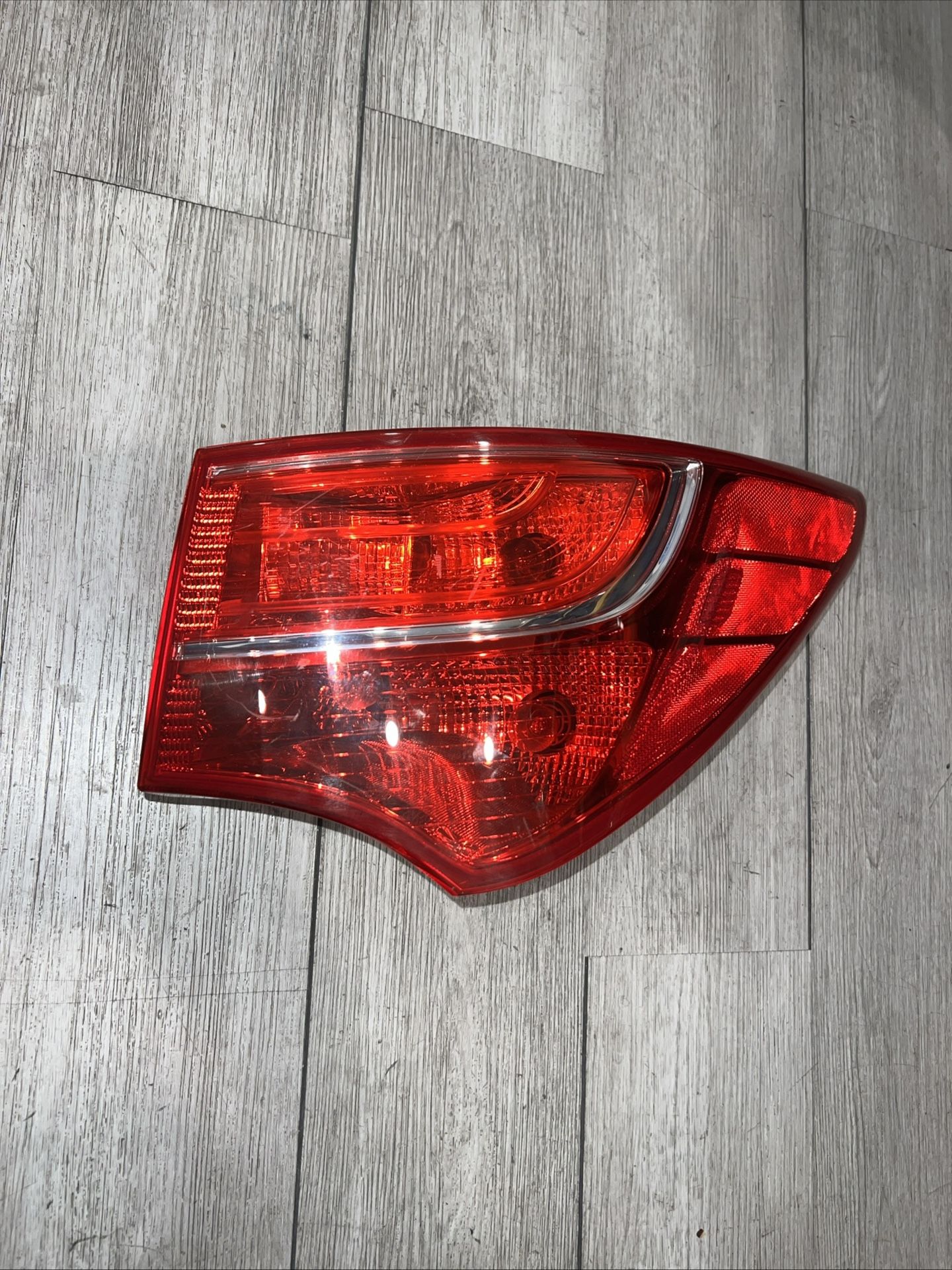 13-16 Hyundai Santa Fe Tail Light Rear Passenger Right Side 92402-4Z0 OEM #1495