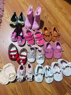 Baby shoes size 3-4