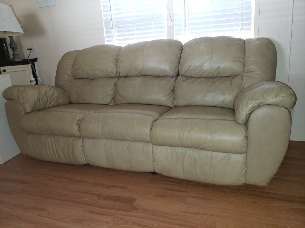 Reclining couch