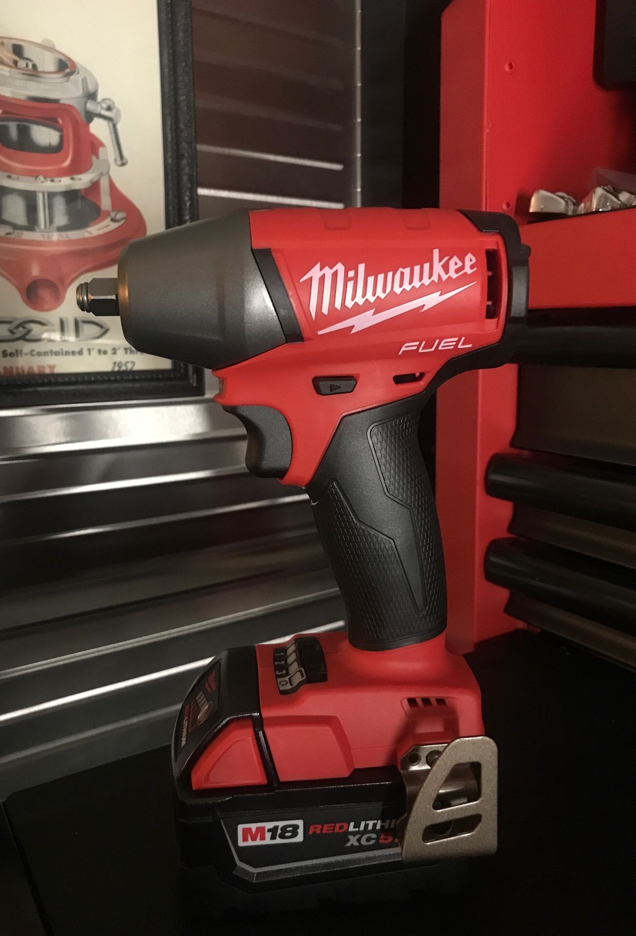 MILWAUKEE M18 FUEL 3/8 IMPACT WRENCH W 5.0 BATTERY BRAND NEW