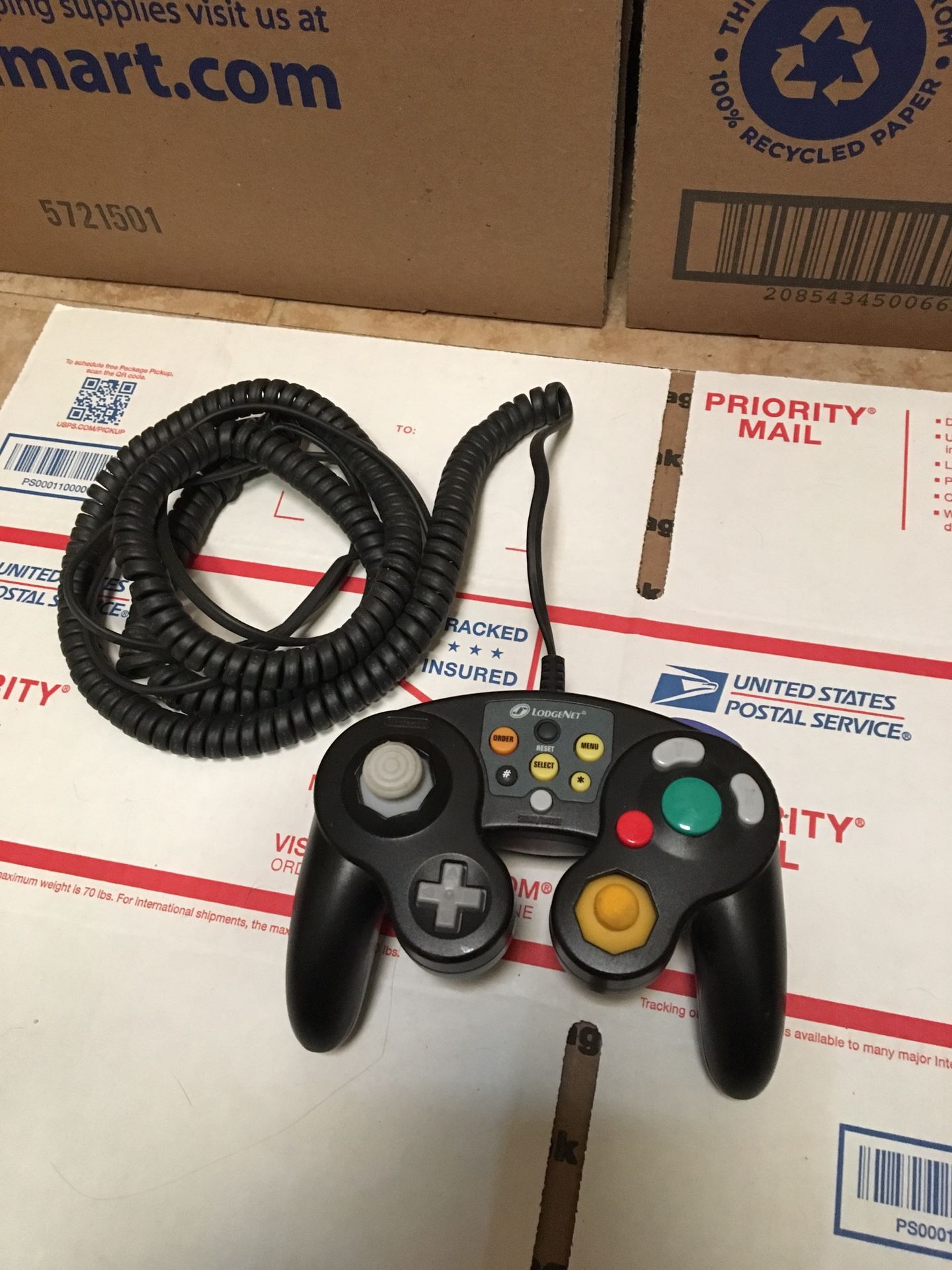 RARE NINTENDO OEM GAMECUBE LODGENET CONTROLLER