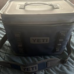 Yeti Hopper Flip 12 