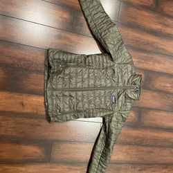 Patagonia Nano Puff Women’s Size Small