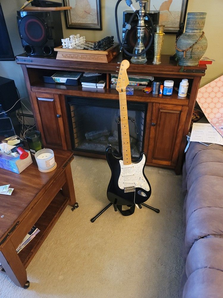 Fender Stratocaster Electric Guitar