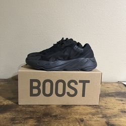 Yeezy 700 MNVM Triple Black