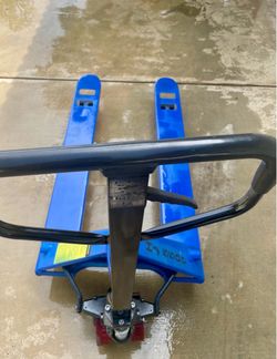 HJ manual pallet jack5500 lb capacity