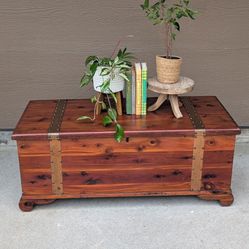 Vintage Rustic Cottage Core Solid Red Cedar Chest Trunk Coffee Table 