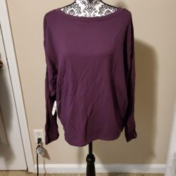 Secret Treasures Lounge Fleece Top Size 2x 

