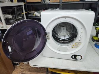 BRAND NEW Magic Chef Compact Electric Dryer