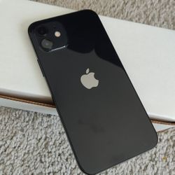Apple IPhone 12 : Unlocked 