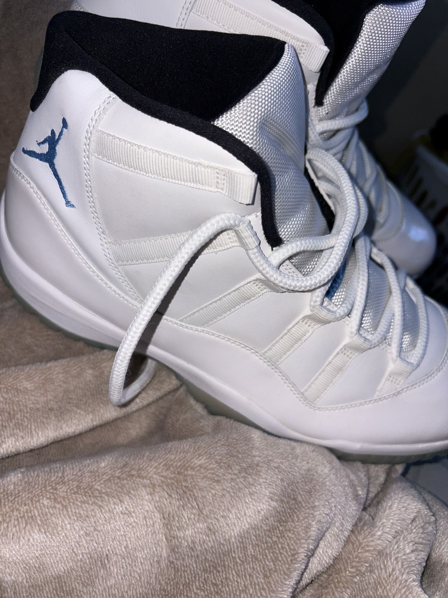 jordan retro 11 (legend blue)