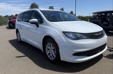 2023 Chrysler Voyager