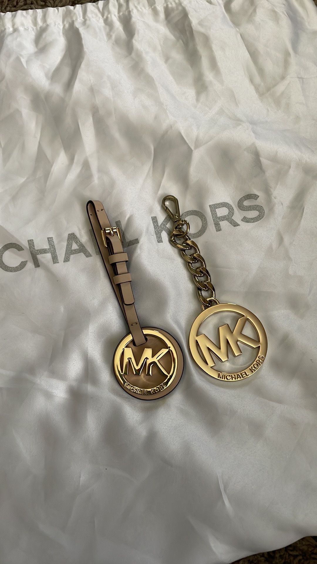 Michael Kors Circle Key Charm