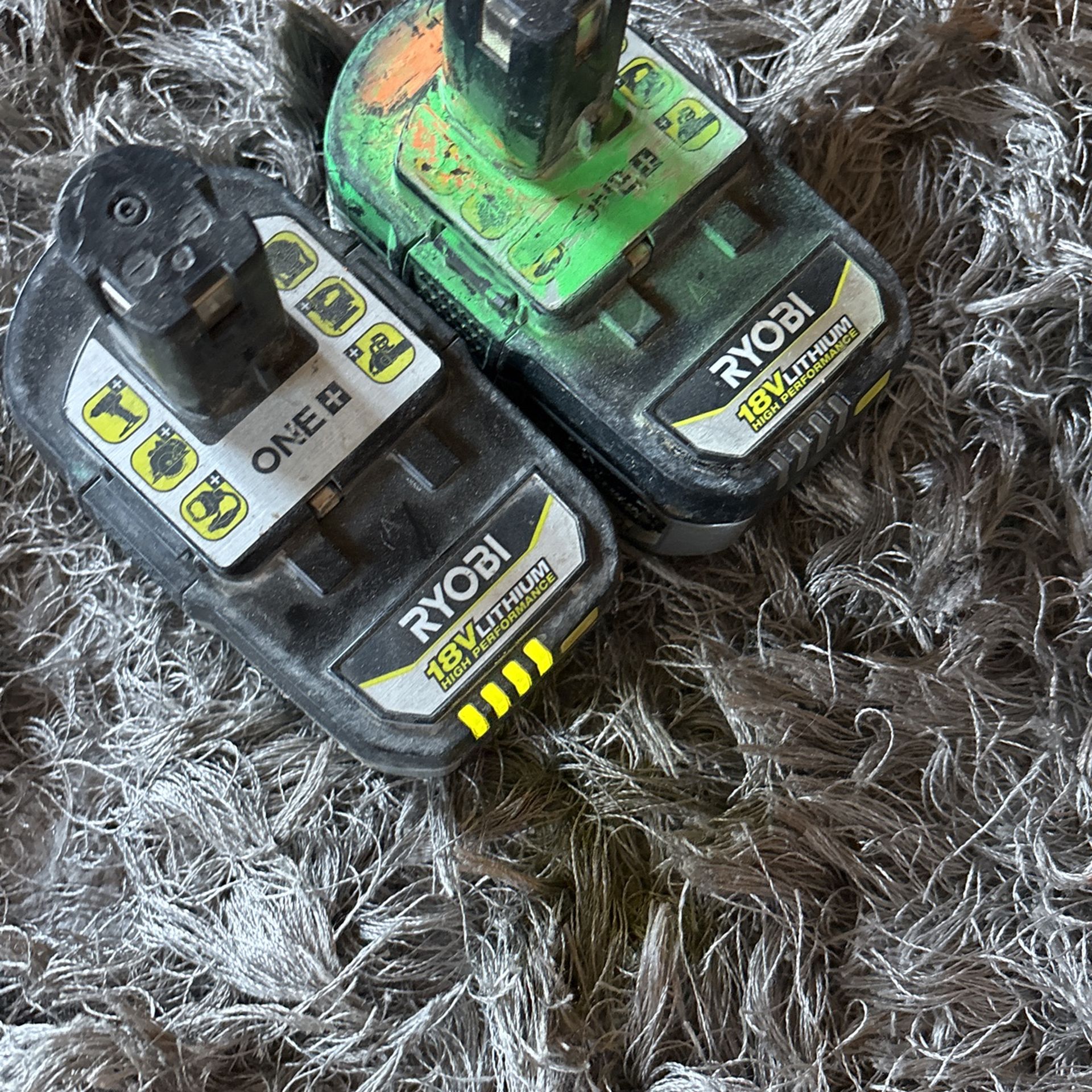 Pilas Ryobi 18 Volts Y Cargador