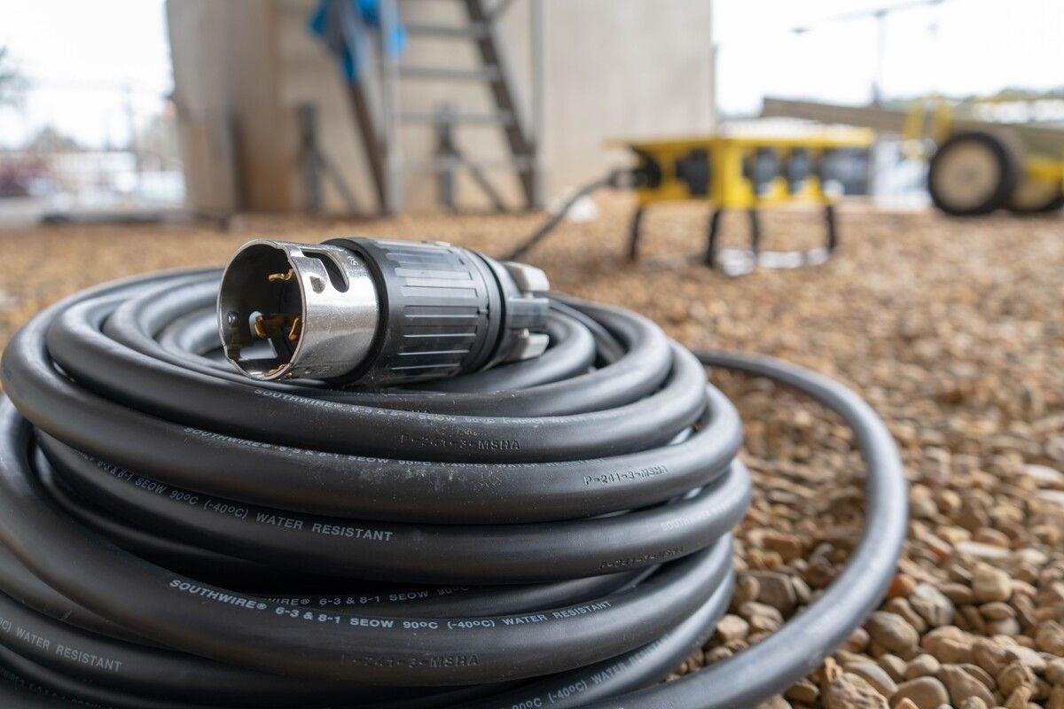 SOUTHWIRE 6/3+8/1 50' EXTENSION CORD W/TWIST LOCK CONNECTORS