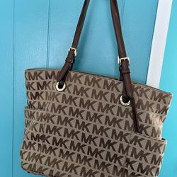 Original Michael Kors From Macys Excellent Condition Like New Very Clean Used Twice 