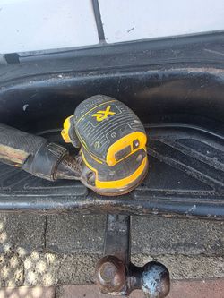 20v dewalt sander