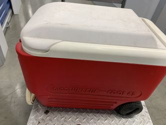 Igloo red rolling cooler